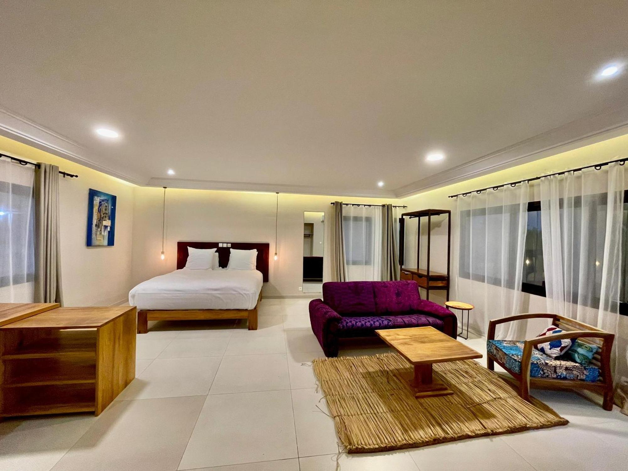 Le Kentia Hotel Lomé Kültér fotó